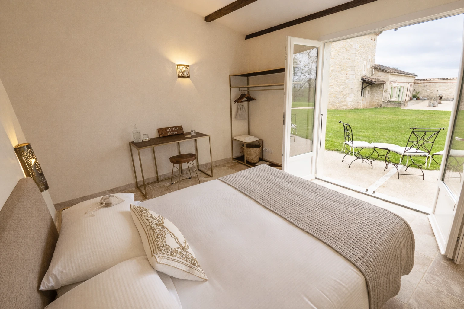 Intimate Rooms - View 1